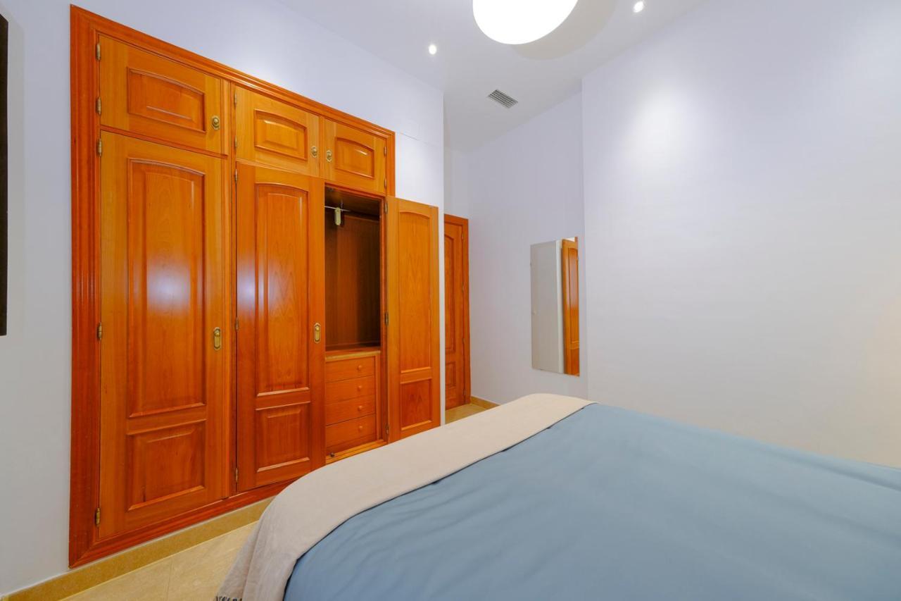Patio Rialto Apartment Севиля Екстериор снимка