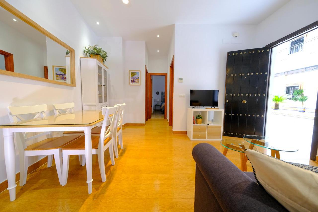 Patio Rialto Apartment Севиля Екстериор снимка
